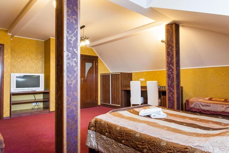 Hotel Andersen Rzeszow Bagian luar foto